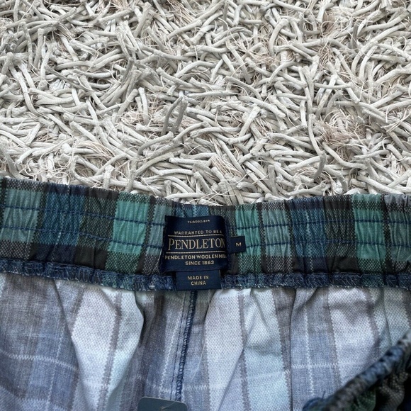 Pendleton Pants Soft Relaxed Wool En Mills Blue Plaid NWT Men's Sz Medium - Picture 3 of 6